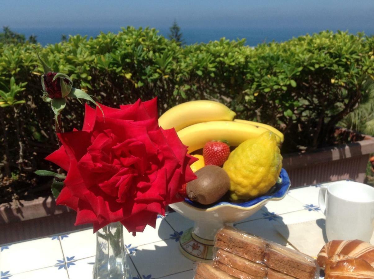 La Terrazzina Sul Tramonto Bed & Breakfast Forio  Luaran gambar